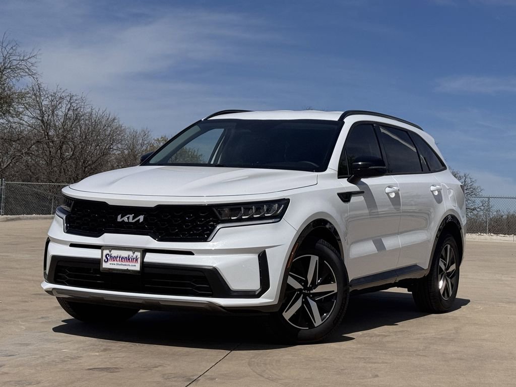 Used 2023 Kia Sorento S FWD image 2
