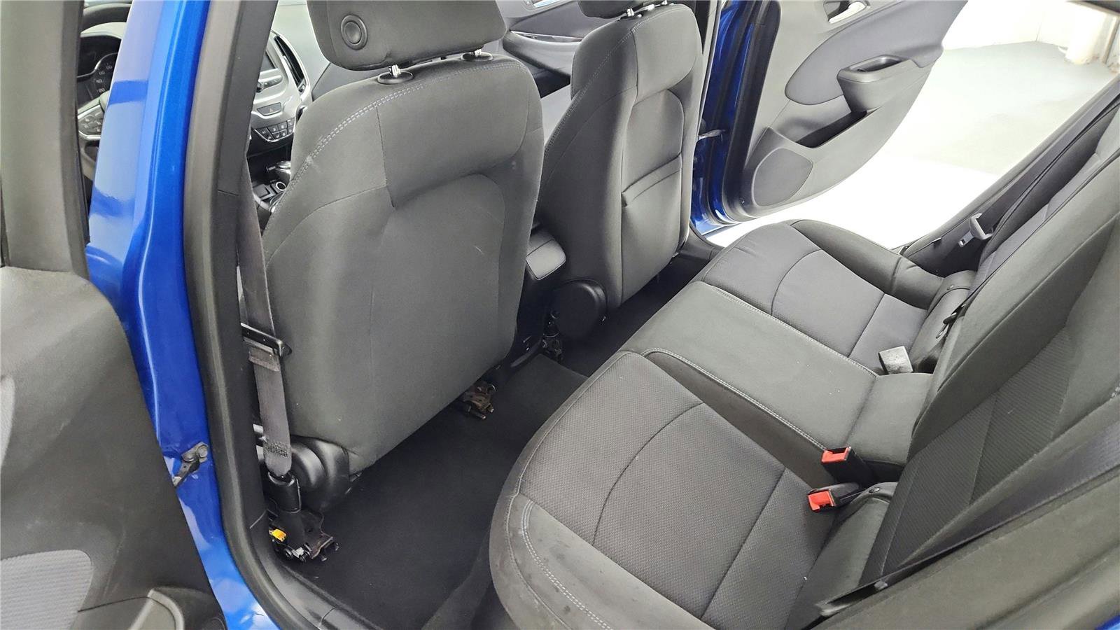 Used 2017 Chevrolet Cruze LT FWD image 46