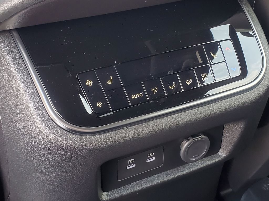 New 2026 Nissan Armada Platinum Reserve image 32