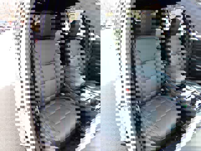 Used 2024 Chevrolet Traverse LT w/ LPO, Floor Liner Package image 17