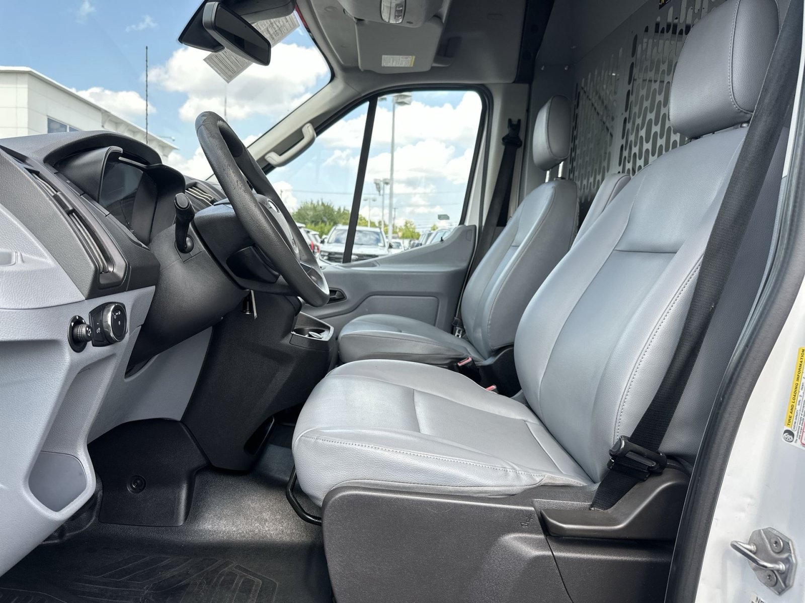 Used 2018 Ford Transit 250 148 High Roof RWD image 14