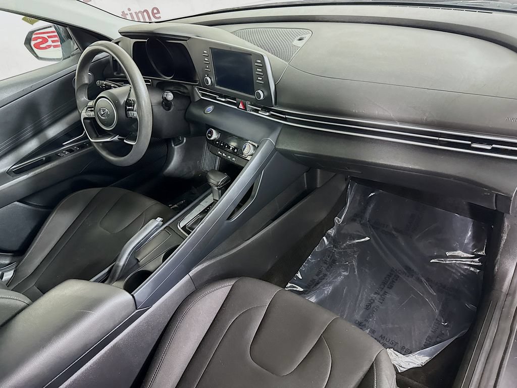 Certified 2022 Hyundai Elantra SEL w/ Cargo Package FWD image 29