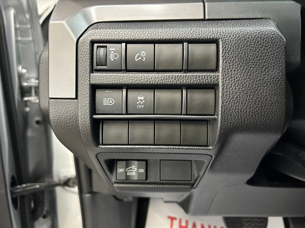 Used 2024 Toyota Tacoma SR5 AWD/4WD image 20