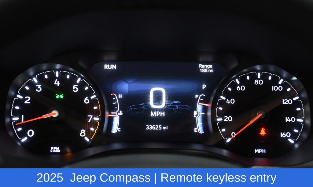 Used 2025 Jeep Compass Latitude w/ Sun & Sound Group AWD/4WD image 12