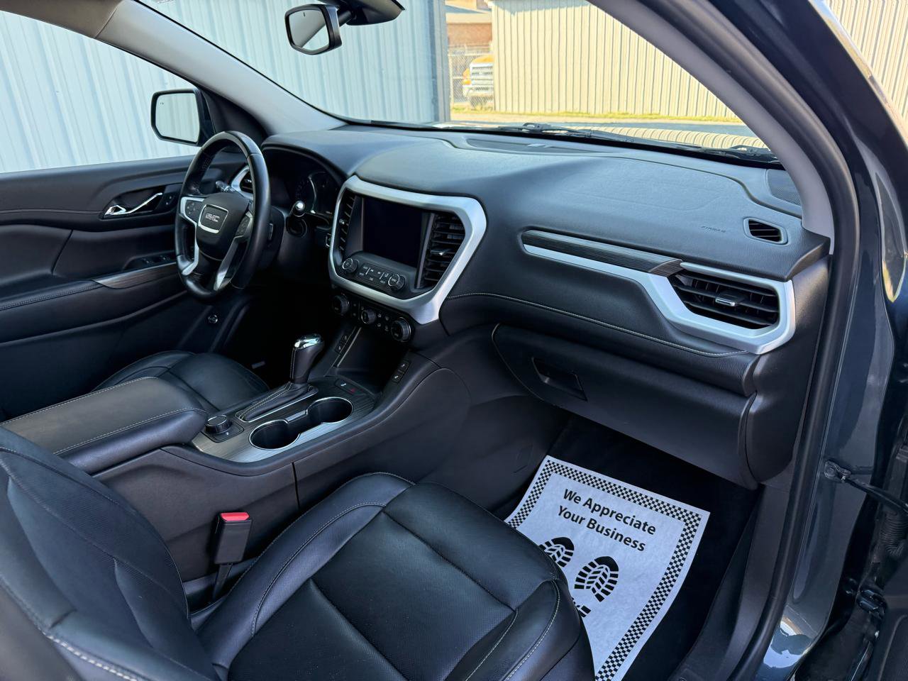 Used 2019 GMC Acadia SLT w/ Black Edition image 30