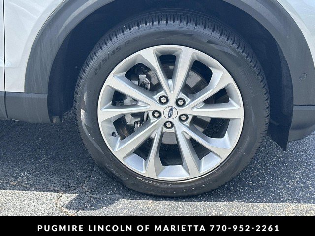 Used 2022 Ford Explorer Platinum w/ Equipment Group 601A AWD/4WD image 12