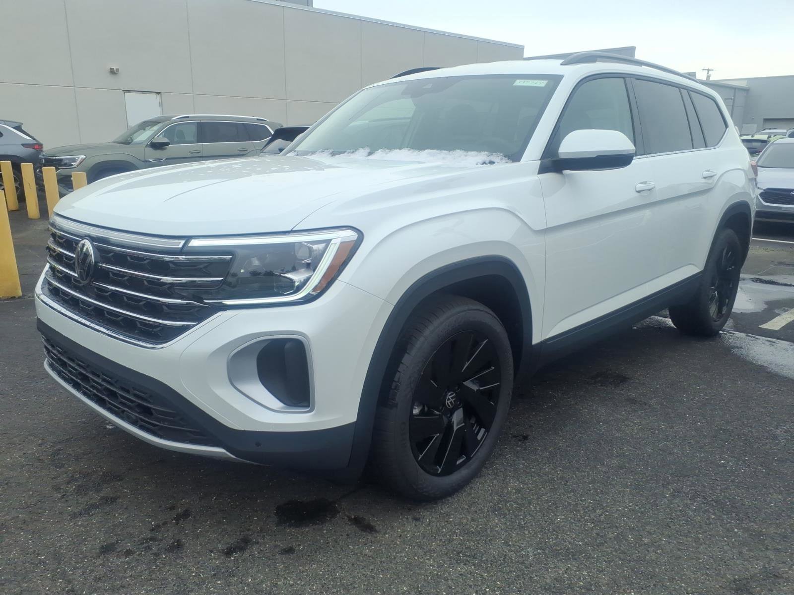 New 2026 Volkswagen Atlas SE image 4