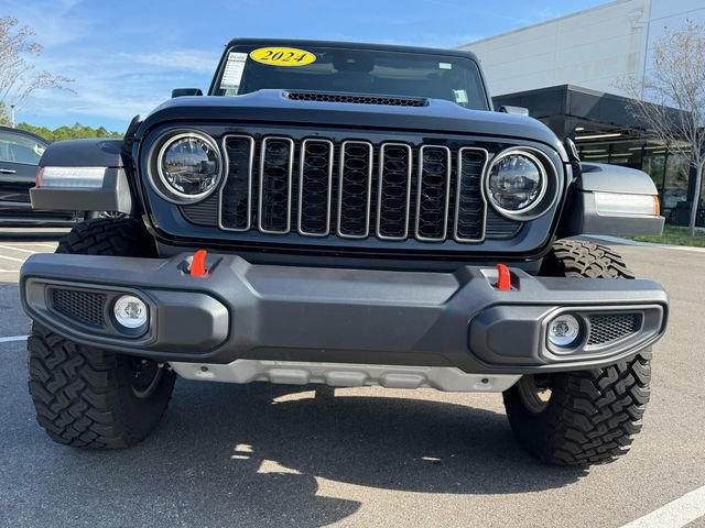 Used 2024 Jeep Gladiator Mojave w/ Safety Group image 16