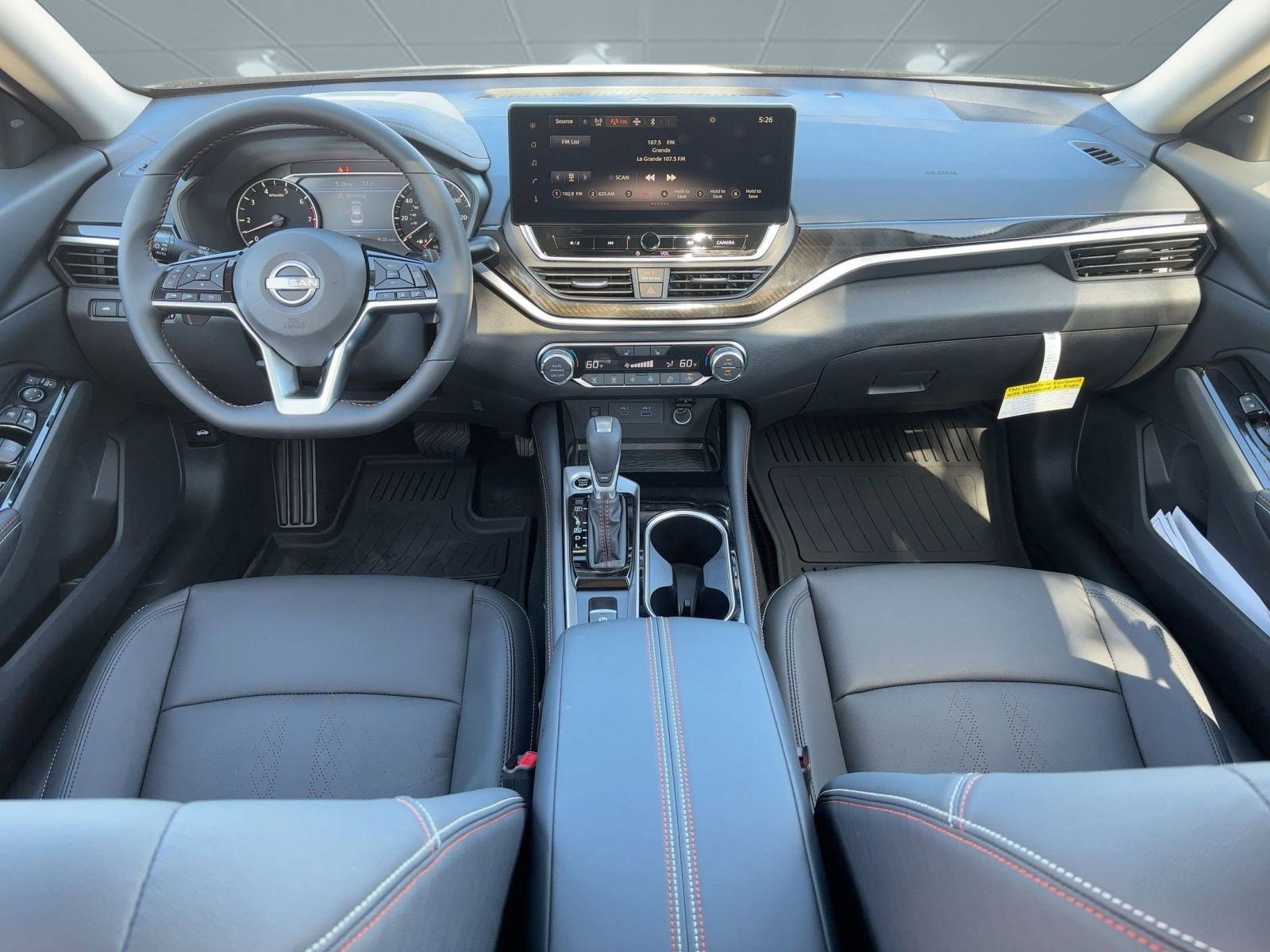 New 2025 Nissan Altima 2.5 SR w/ SR Premium Package AWD/4WD image 17