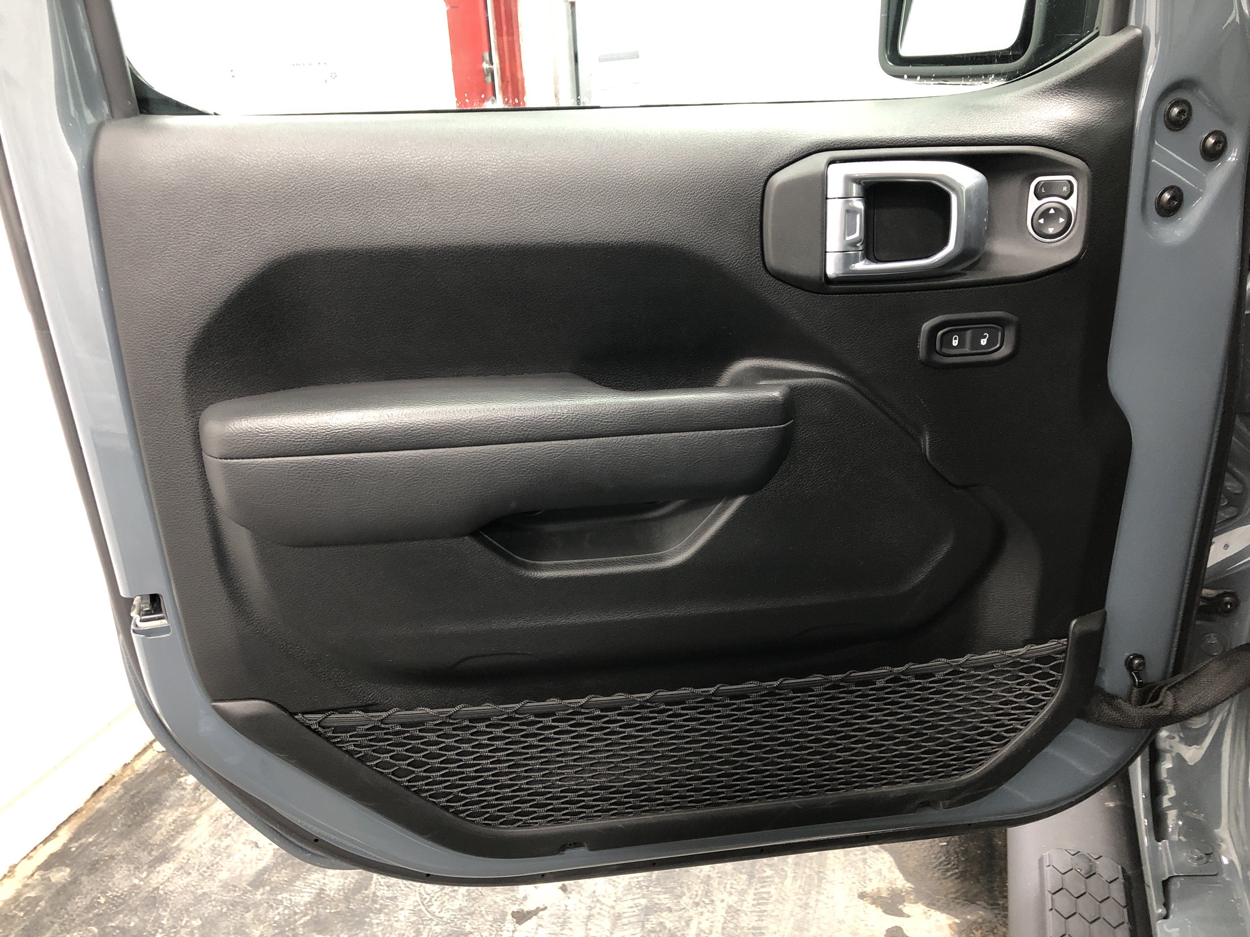 Certified 2025 Jeep Wrangler Unlimited Sport AWD/4WD image 16