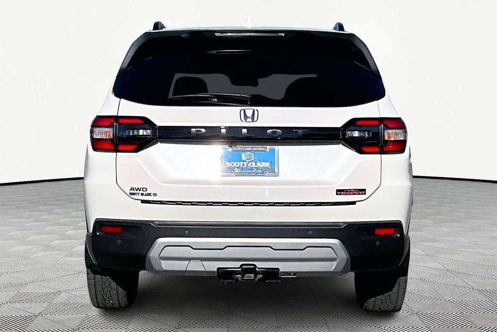 Certified 2025 Honda Pilot TrailSport image 7