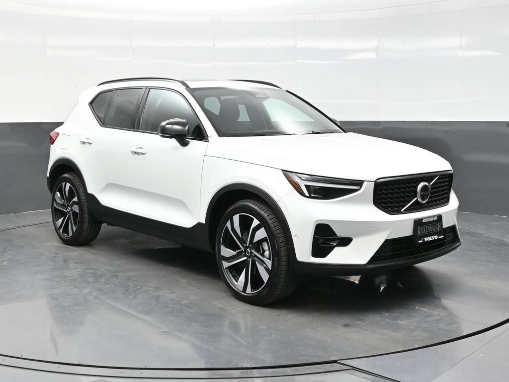 New 2026 Volvo XC40 B5 Ultra w/ Climate Package AWD/4WD image 1