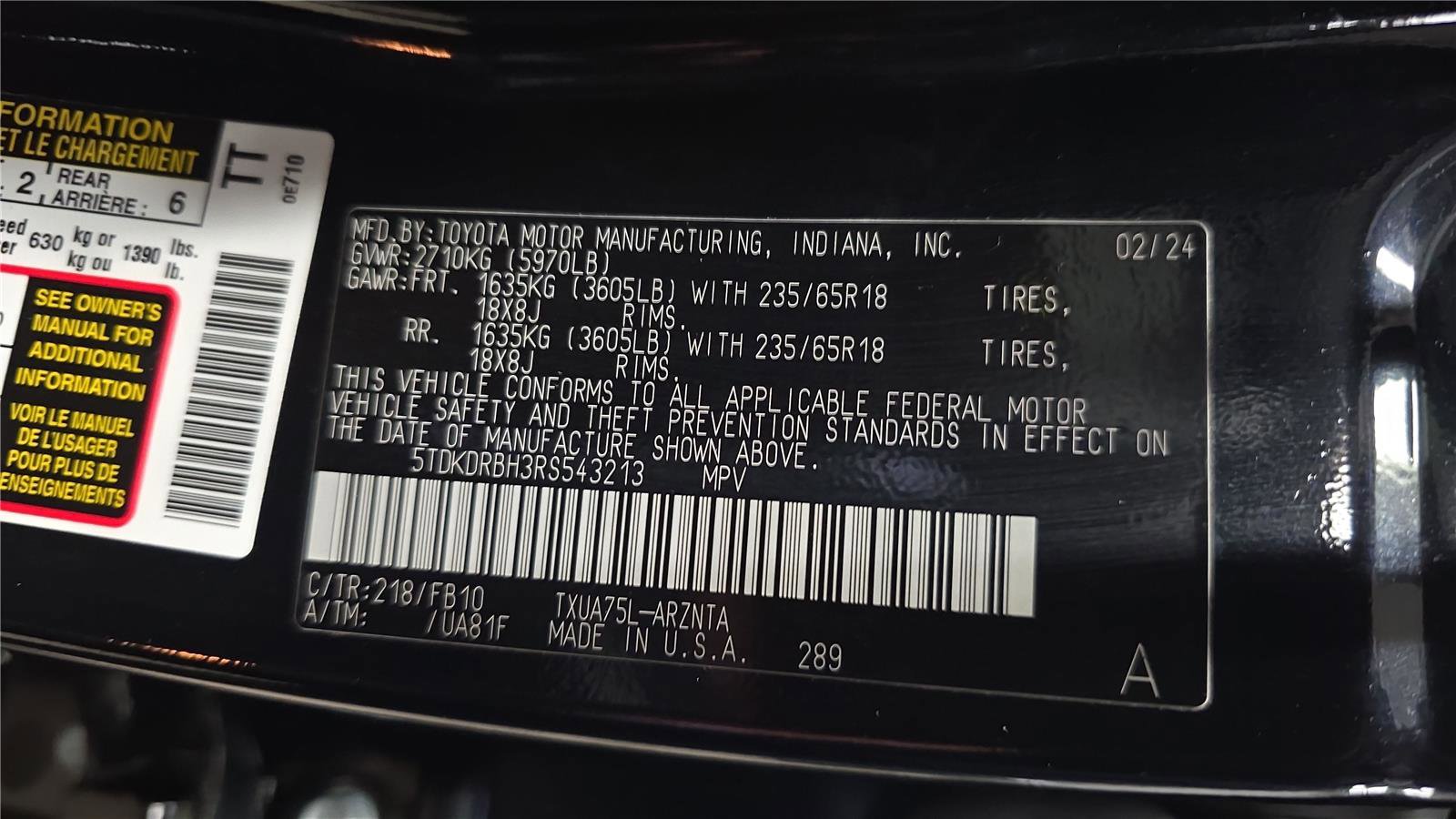 Used 2024 Toyota Highlander LE AWD/4WD image 28