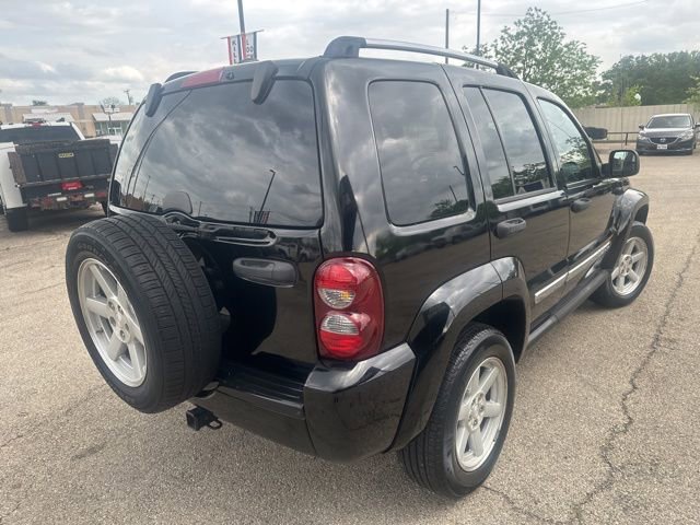 Used 2005 Jeep Liberty Limited AWD/4WD image 10