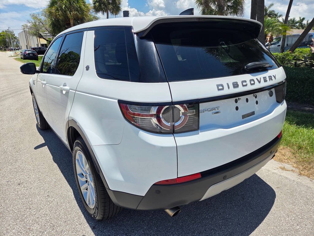 Used 2017 Land Rover Discovery Sport HSE AWD/4WD image 11