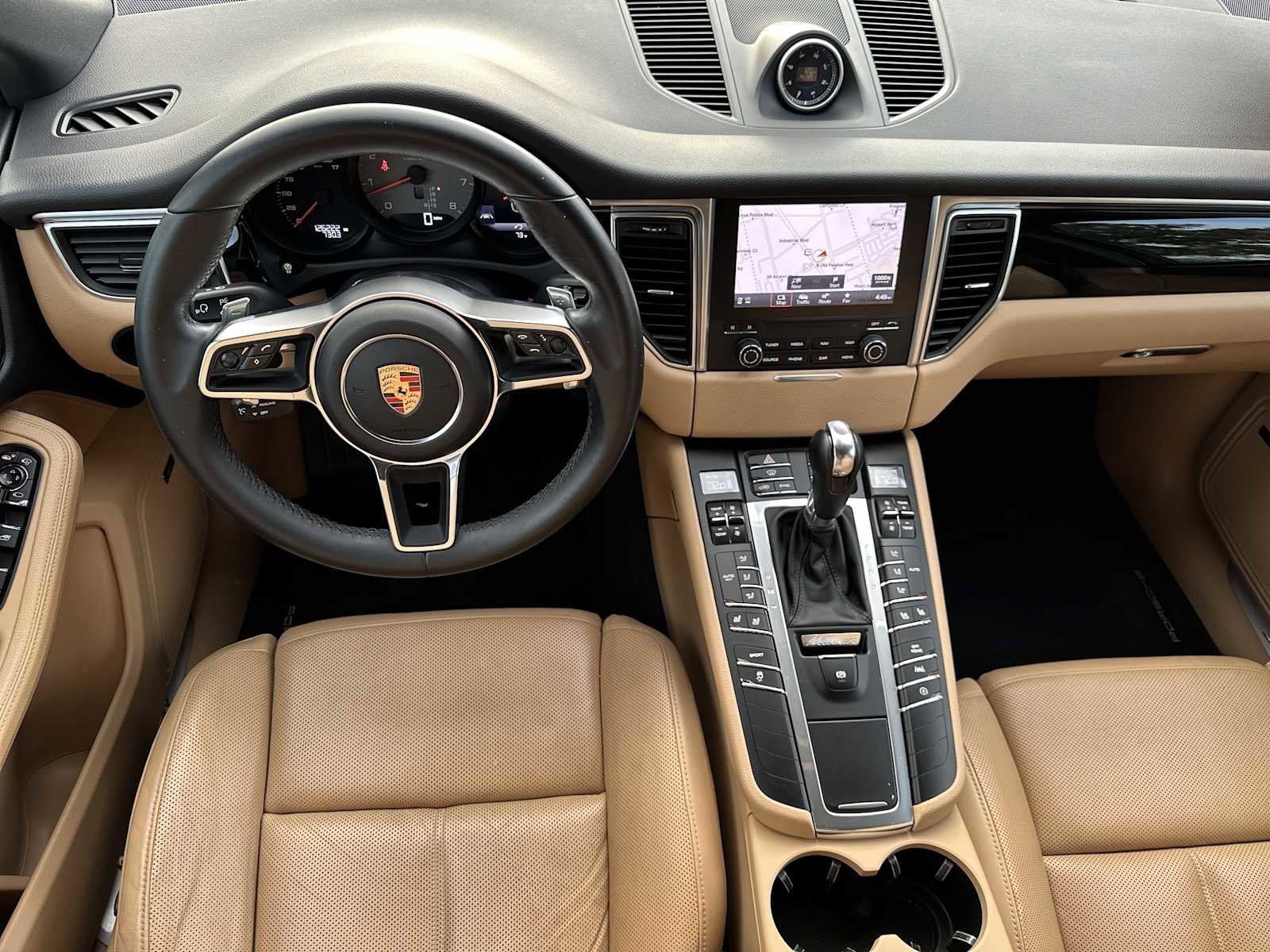 Used 2018 Porsche Macan S image 10