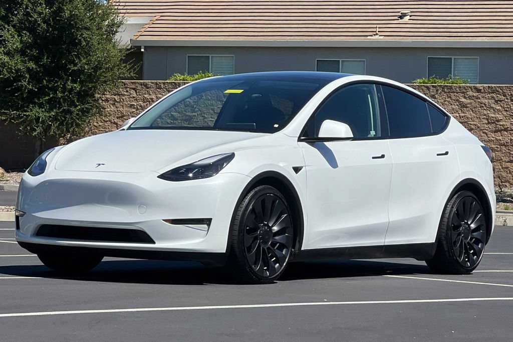 Used 2023 Tesla Model Y Performance AWD/4WD image 16