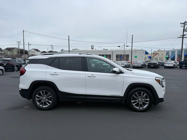 Used 2024 GMC Terrain SLT image 6