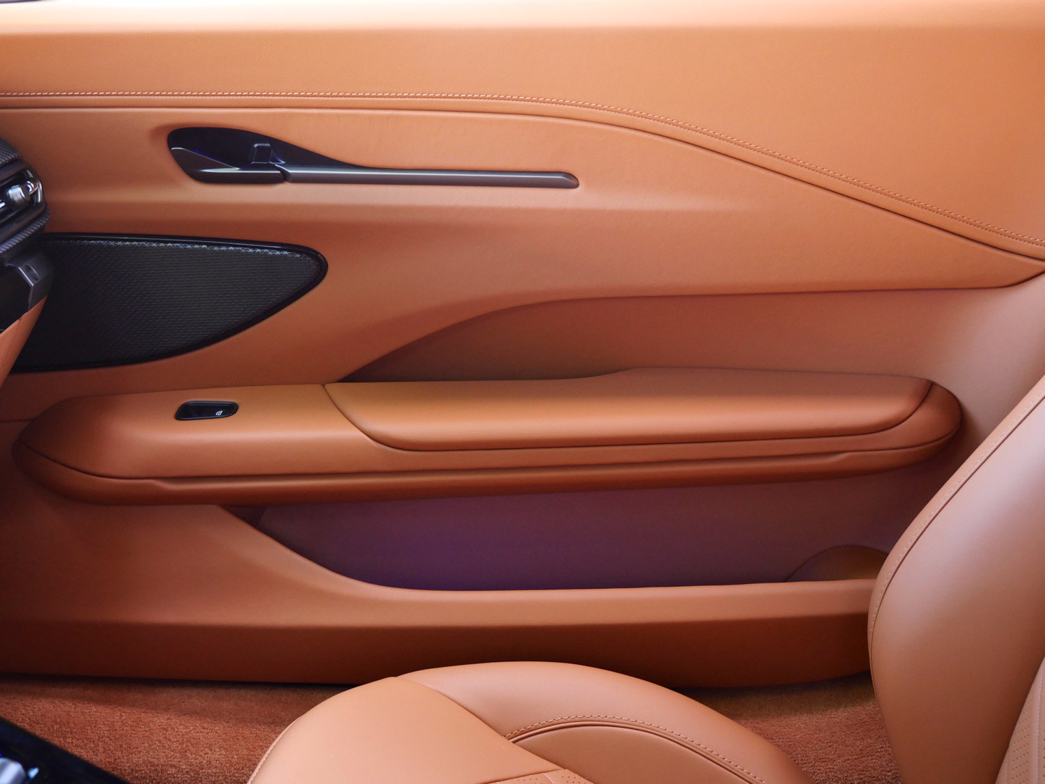 New 2026 Aston Martin V8 Vantage S RWD image 15