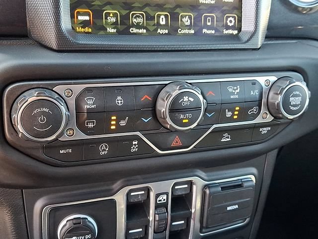Used 2023 Jeep Wrangler Unlimited Sahara AWD/4WD image 15