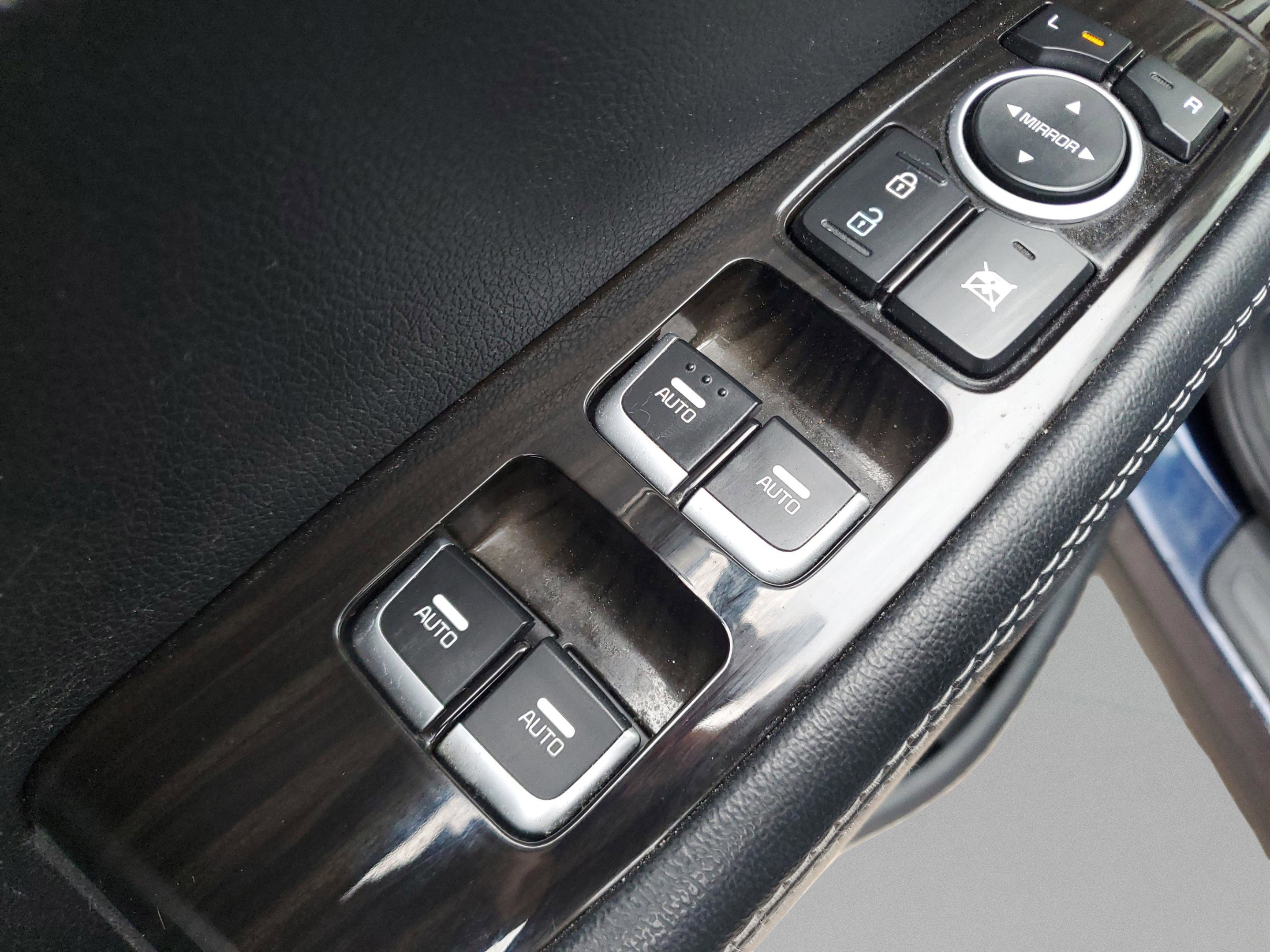 Certified 2020 Kia Sorento S image 18