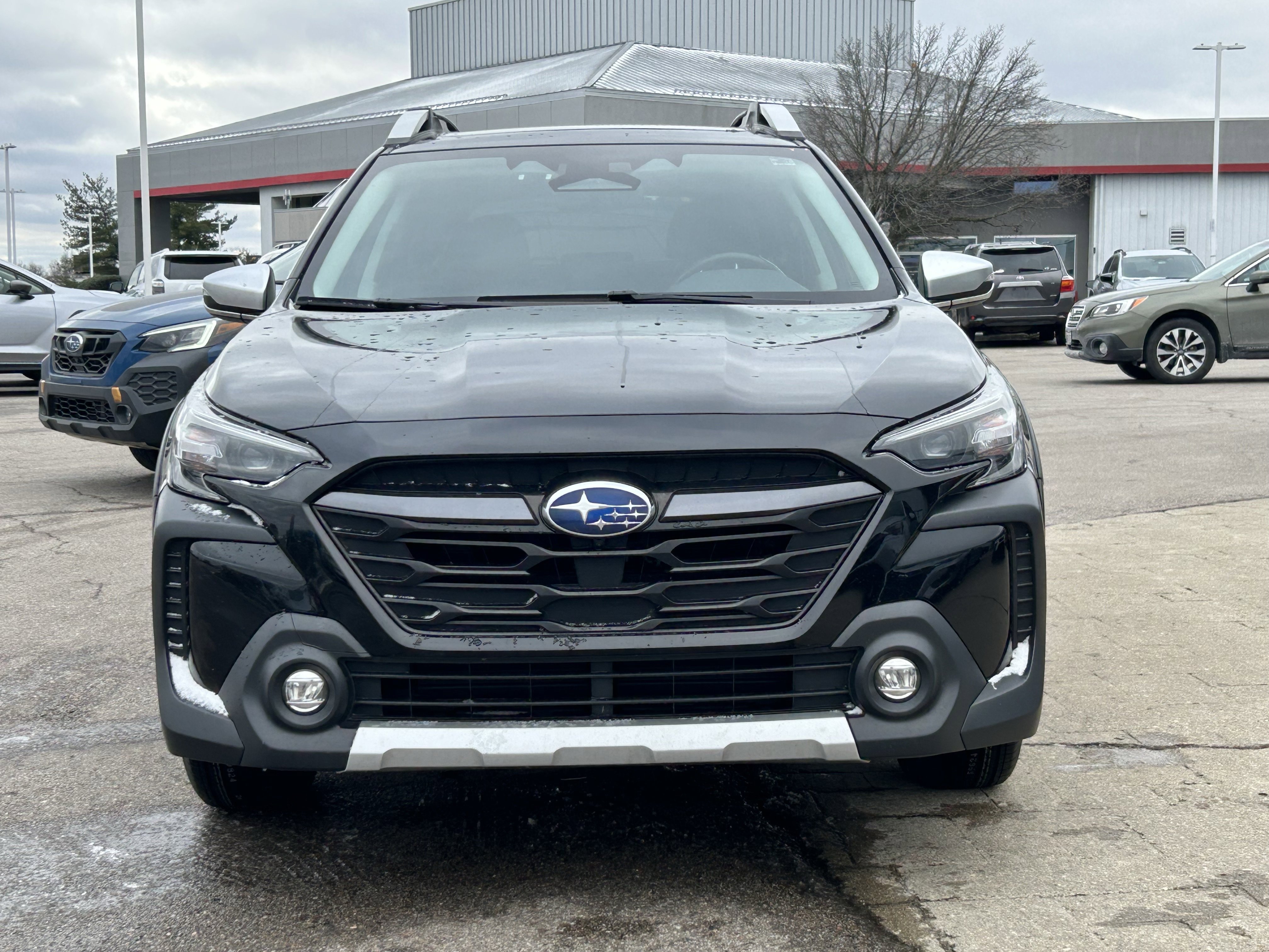 Used 2023 Subaru Outback Touring image 2