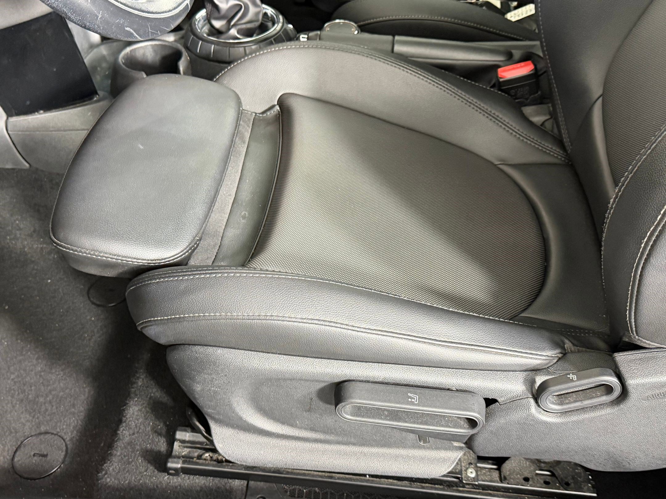 Used 2015 MINI Cooper 2-Door Hardtop image 22