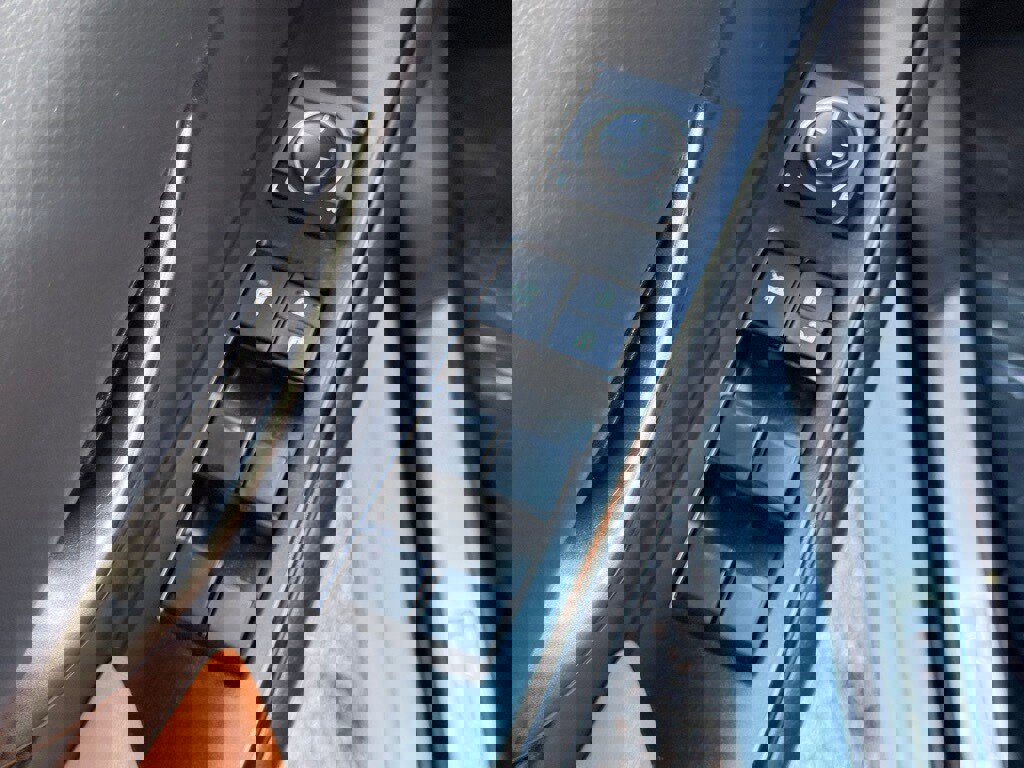 Certified 2022 Lexus UX 200 image 29