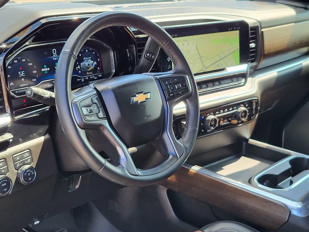 Used 2024 Chevrolet Silverado 2500 High Country w/ High Country Premium Package AWD/4WD image 25