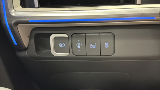 Used 2024 Hyundai Santa Fe Calligraphy AWD/4WD image 32
