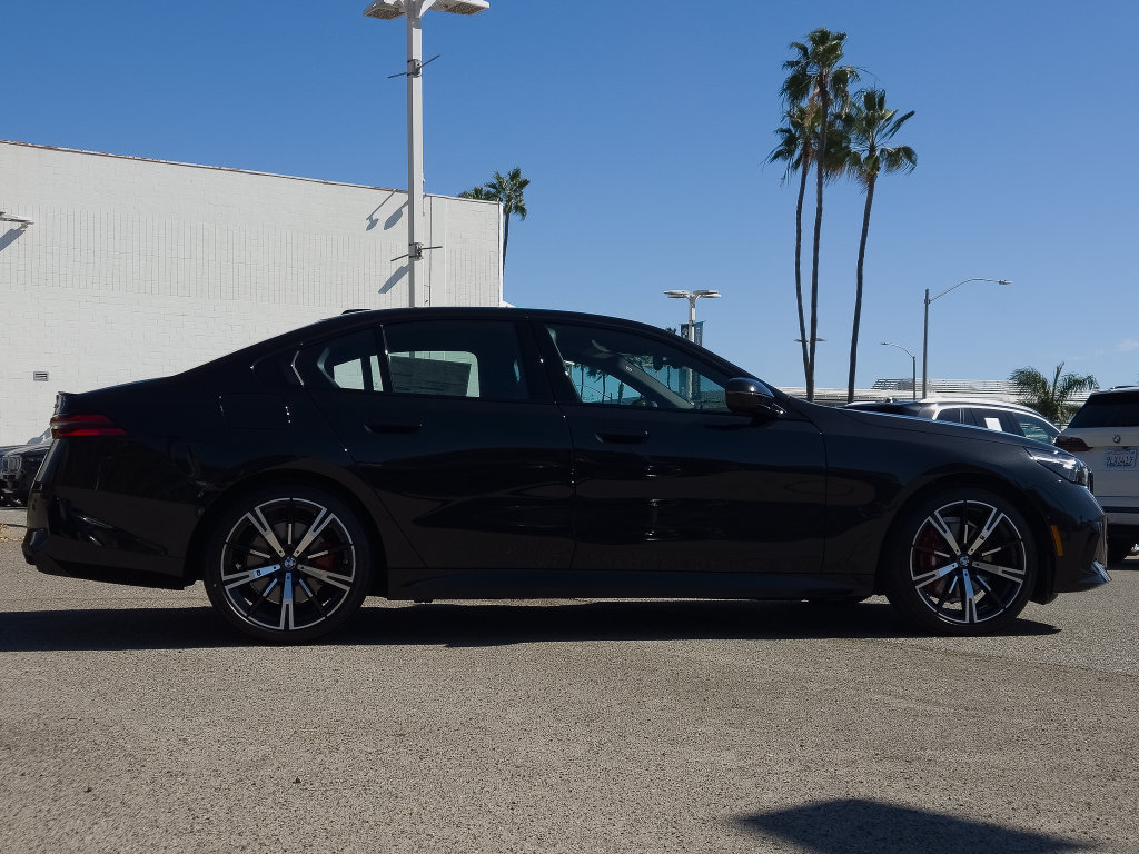 New 2027 BMW 530i w/ M Sport Package RWD image 3