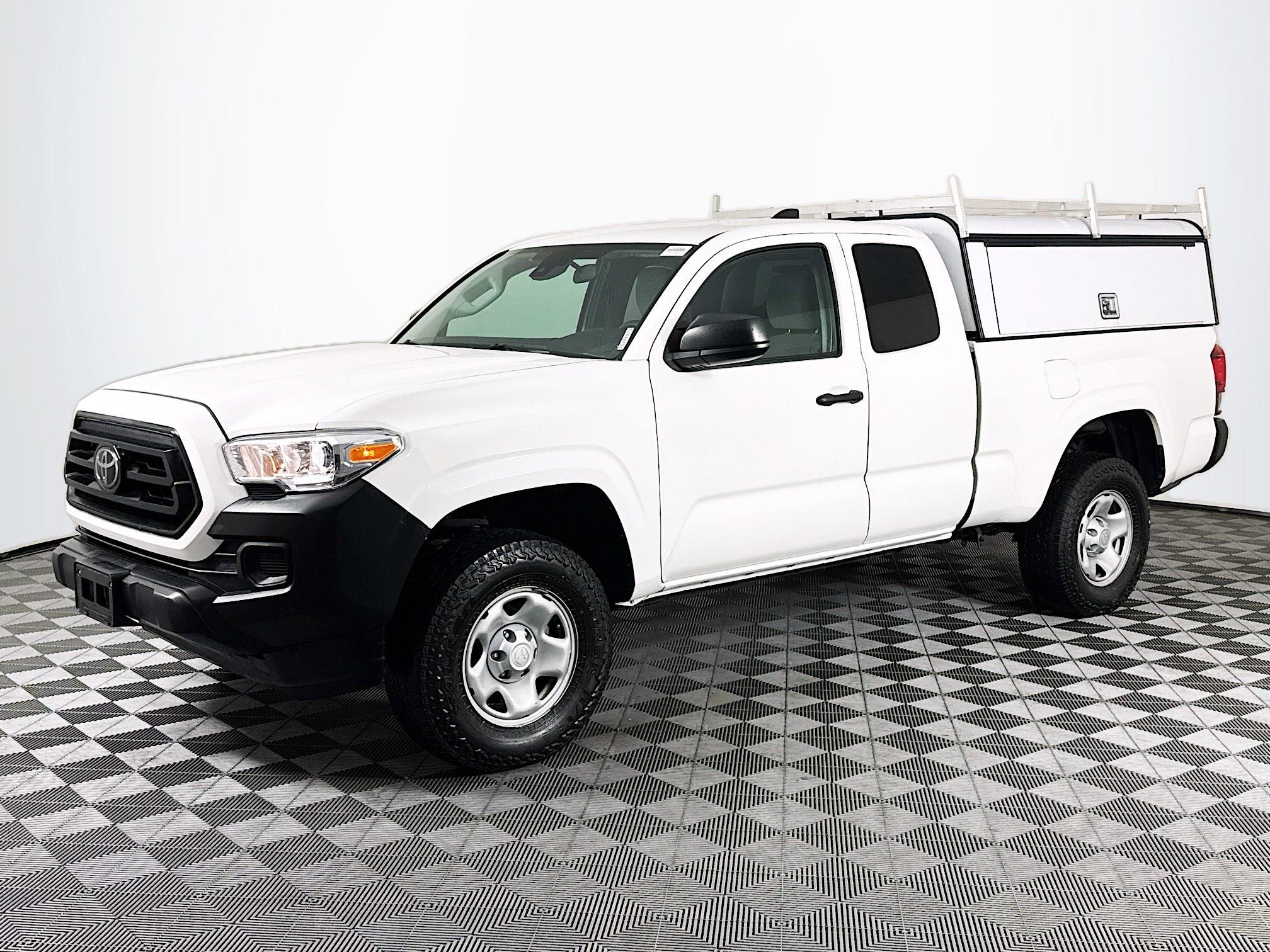 Used 2021 Toyota Tacoma SR image 4