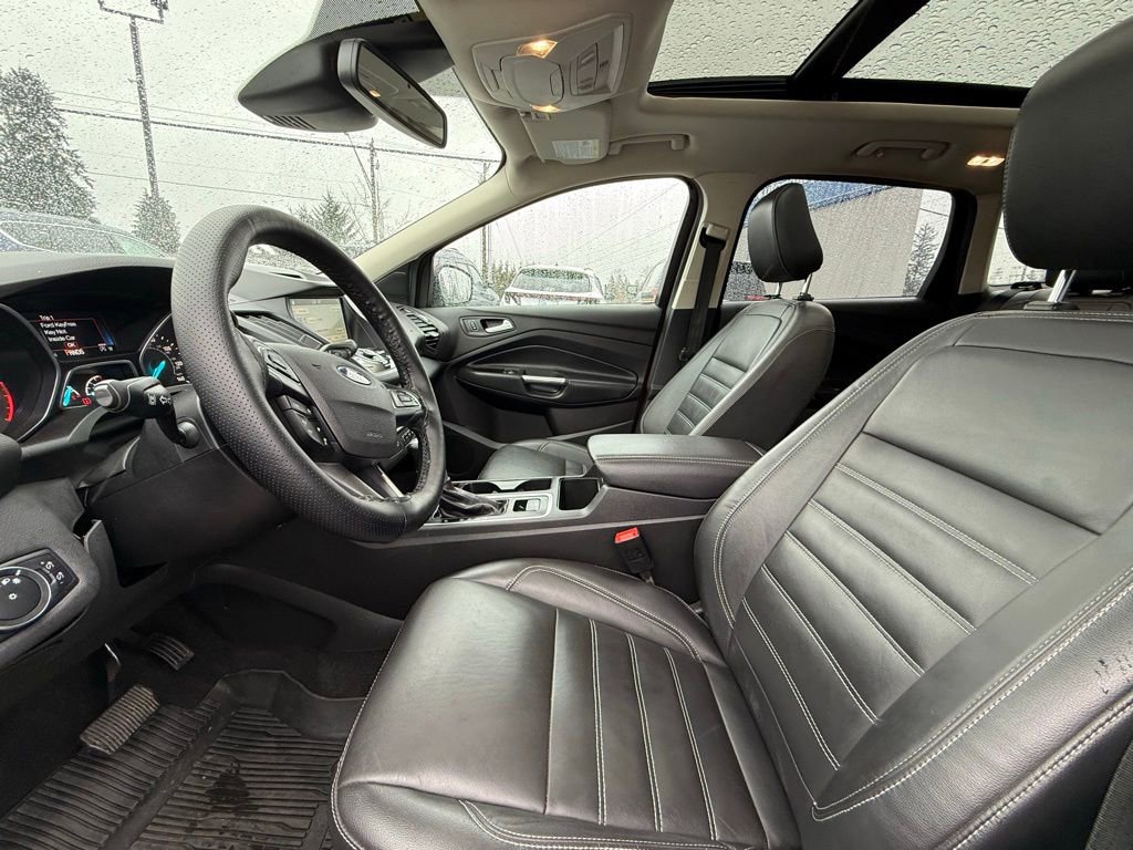 Used 2018 Ford Escape Titanium w/ Ford Safe & Smart Package image 12