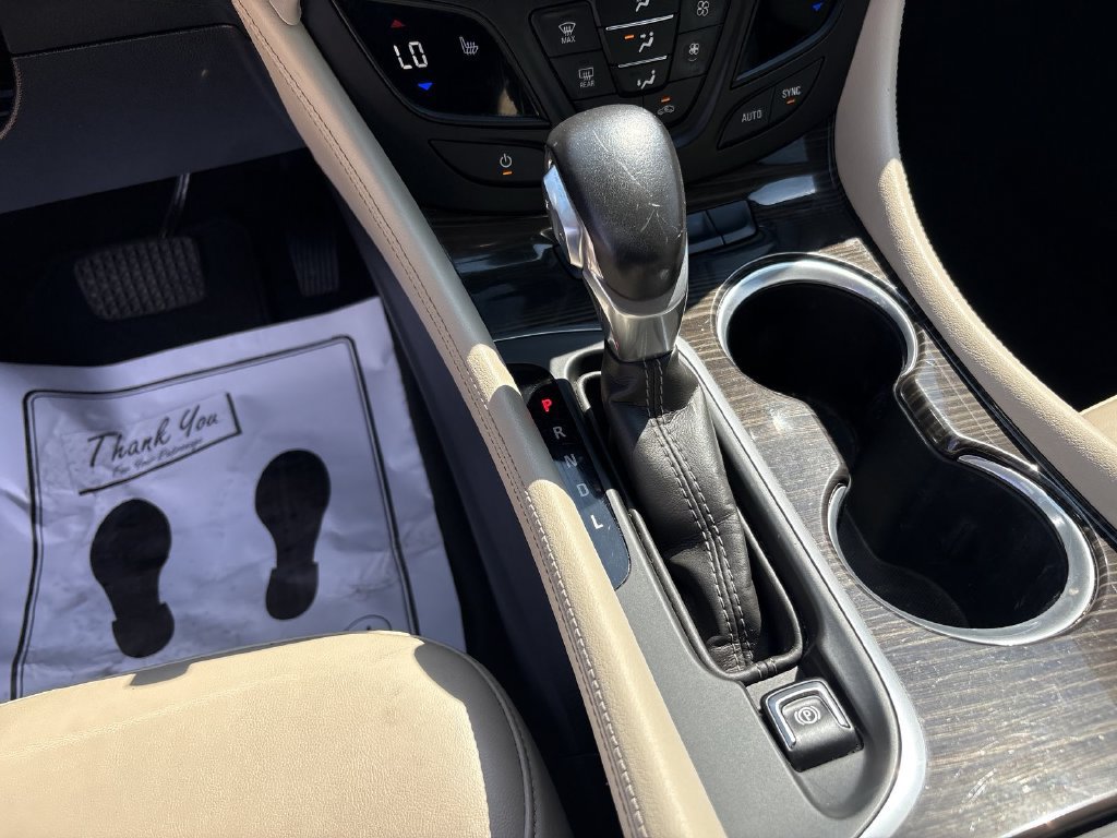 Used 2020 Buick Envision Premium w/ LPO, Cargo Package AWD/4WD image 23