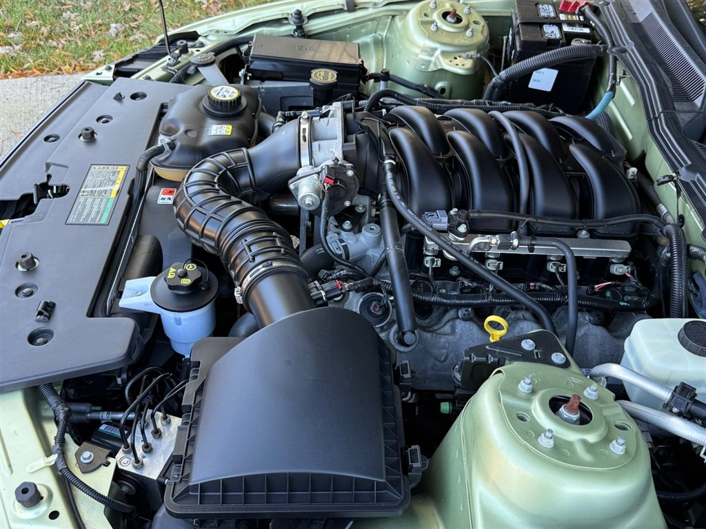 Used 2006 Ford Mustang GT RWD image 72