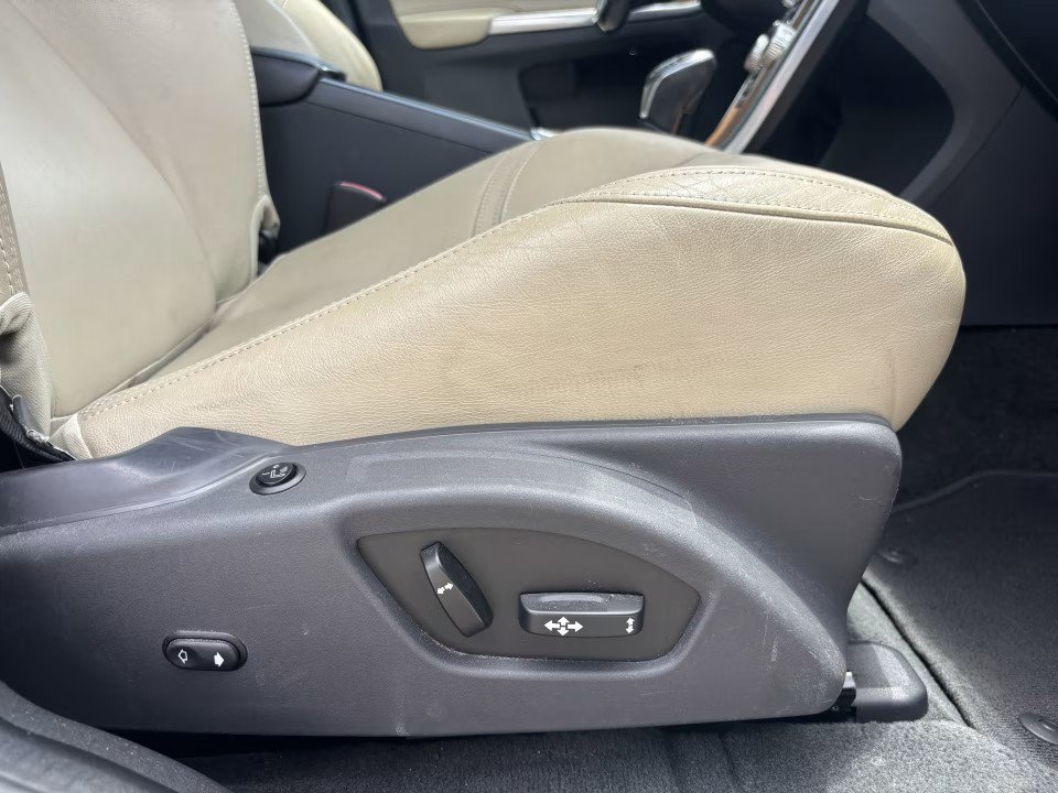 Used 2015 Volvo XC60 T5 Platinum FWD image 25