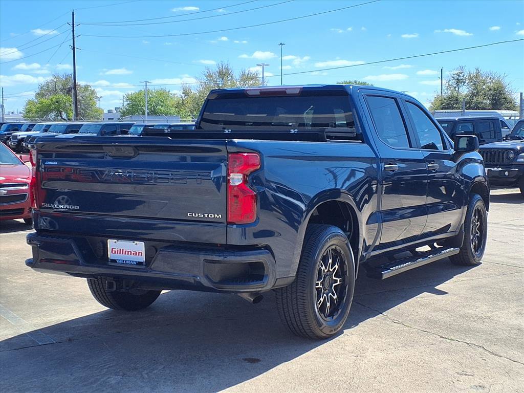 Used 2022 Chevrolet Silverado 1500 Custom image 2