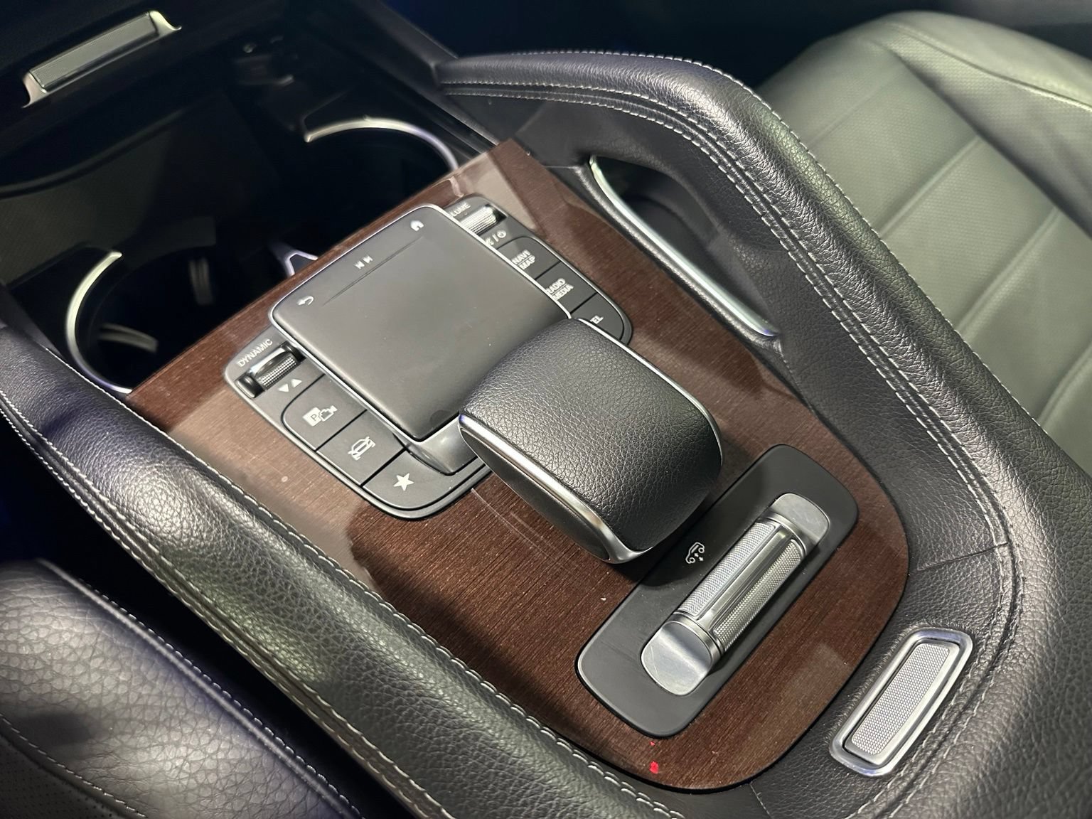Used 2022 Mercedes-Benz GLS 450 4MATIC image 33