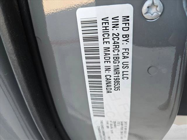 Used 2022 Chrysler Pacifica Touring-L image 25