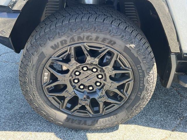 New 2025 GMC Hummer EV 2X AWD/4WD image 12