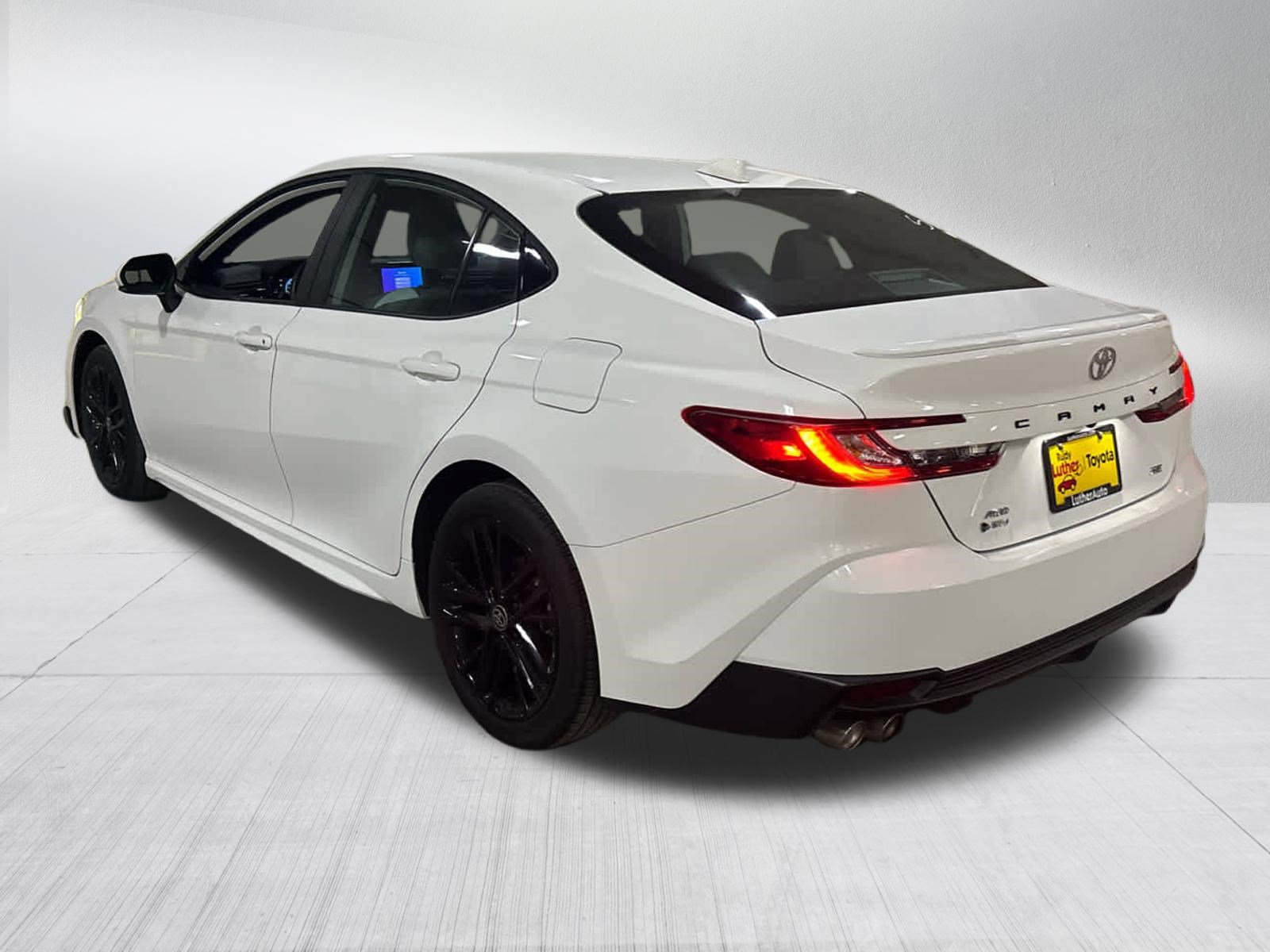 Certified 2025 Toyota Camry SE w/ Convenience Package AWD/4WD image 4