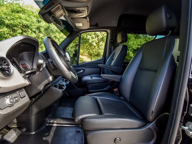 Used 2020 Mercedes-Benz Sprinter 2500 image 4