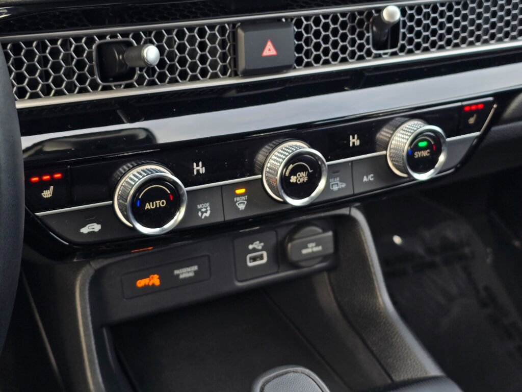 Certified 2024 Honda Civic EX image 29