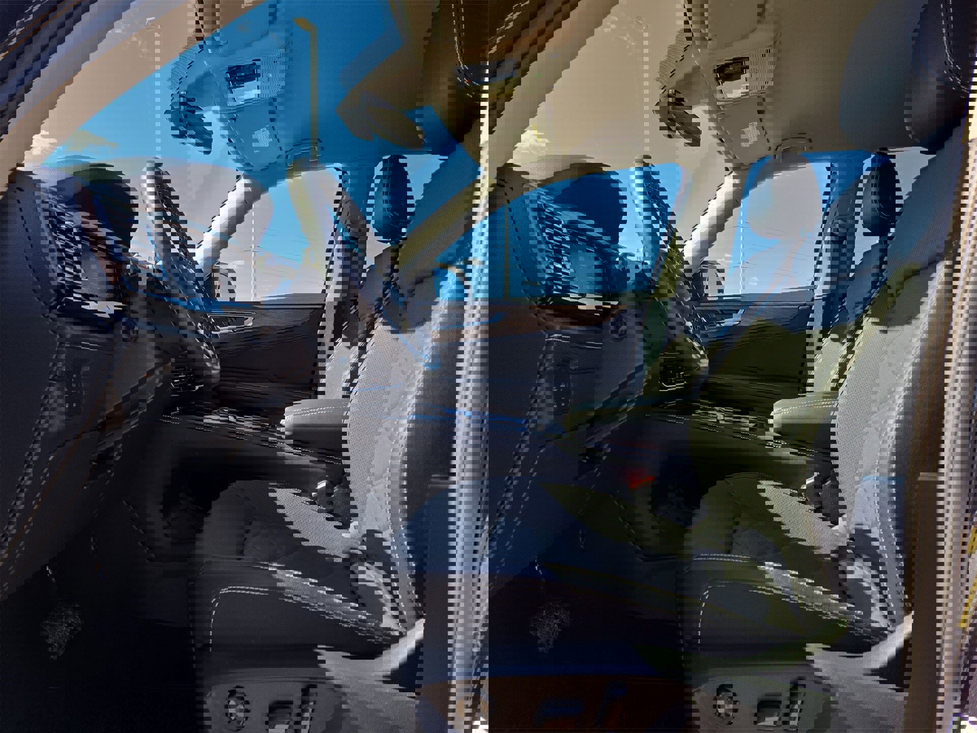 Used 2025 Volkswagen Atlas SE image 16