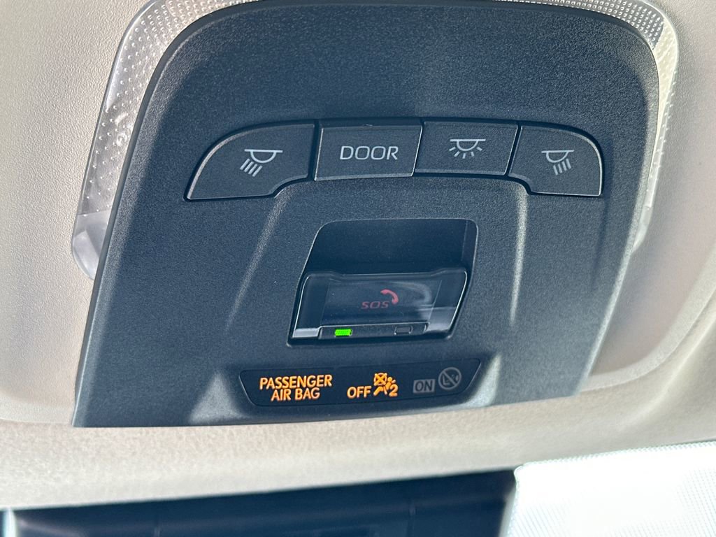 Used 2025 Toyota Corolla LE image 29