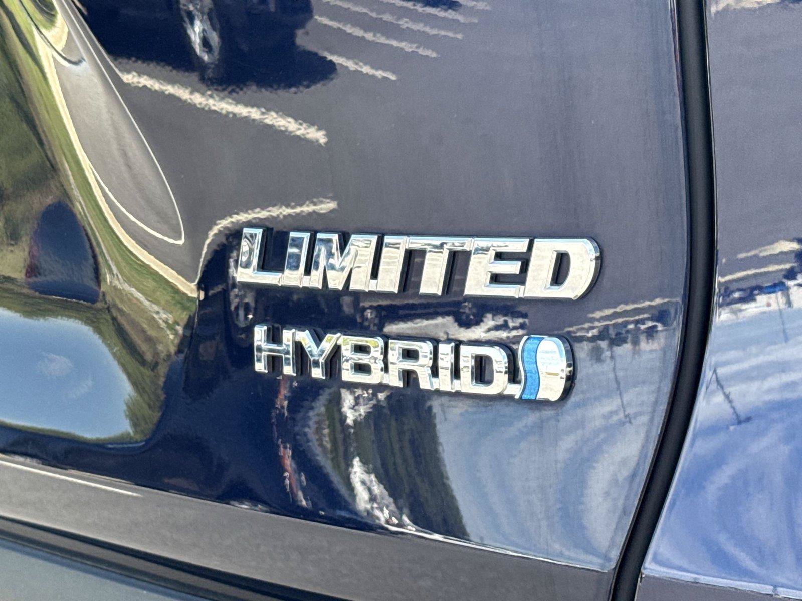 Used 2020 Toyota RAV4 Limited AWD/4WD image 20