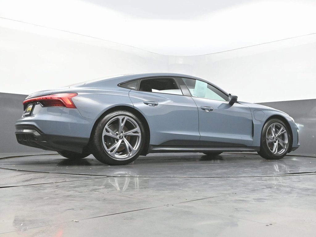 Used 2022 Audi e-tron GT Premium Plus image 50