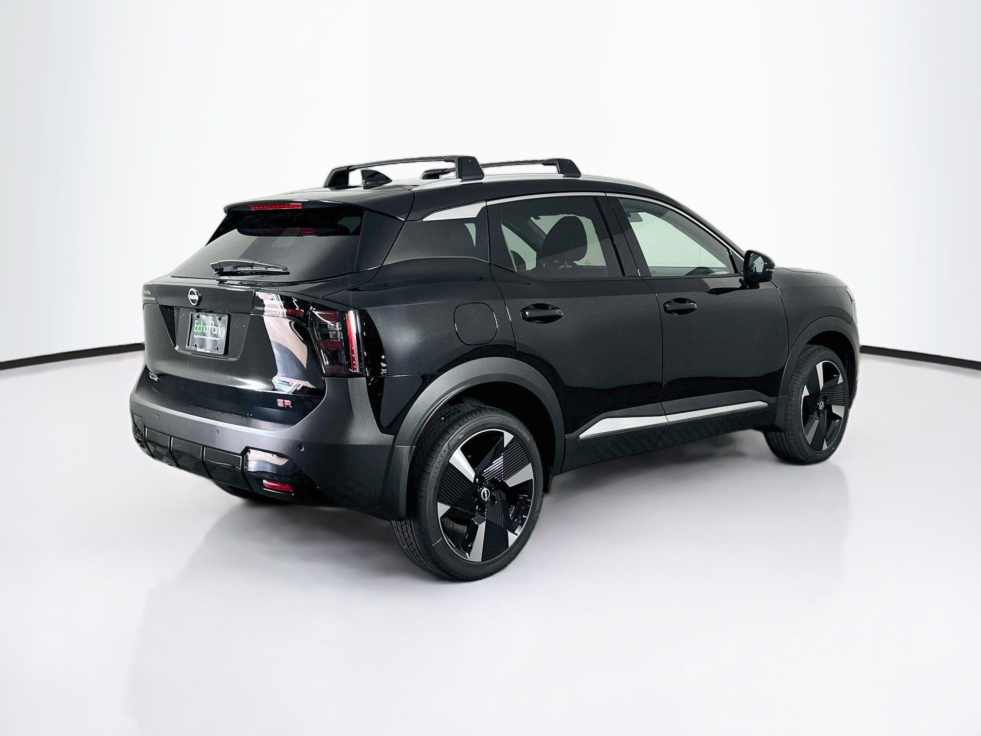 Used 2026 Nissan Kicks SR w/ Cold Weather Package FWD image 9