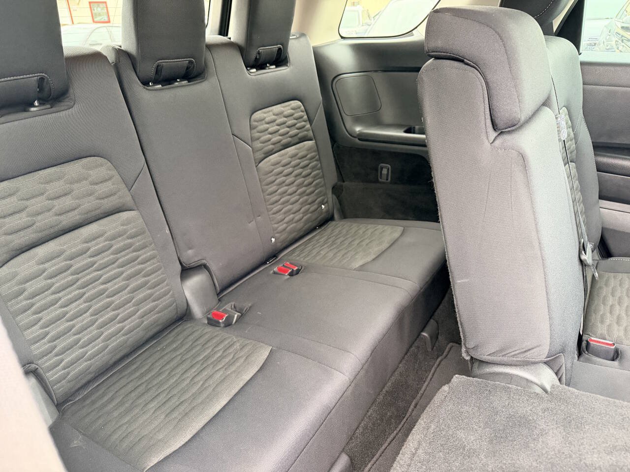Used 2025 Nissan Pathfinder S FWD image 21