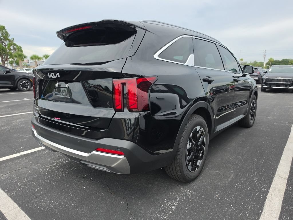 Certified 2026 Kia Sorento S w/ S Panoramic Sunroof Package FWD image 16